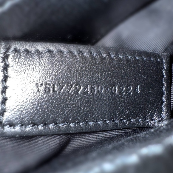 YSL SAINT LAURENT COLLEGE MINI CHAIN BAG IN SHINY CRACKLED LEATHER BLACK - Picture 13 of 16